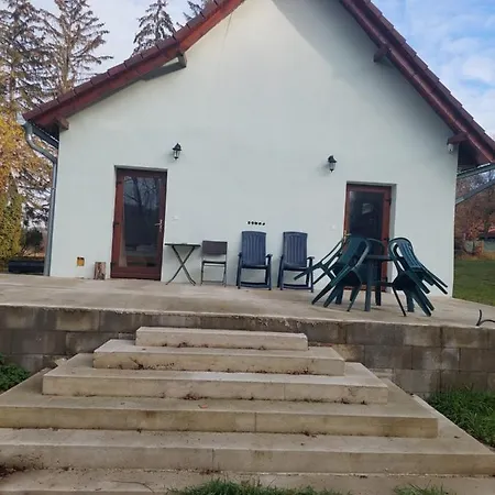 Mare-vara Vendeghaz Guest house *