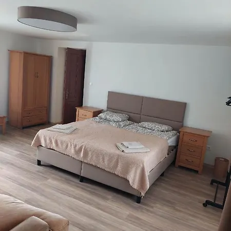 Mare-vara Vendeghaz Guest house