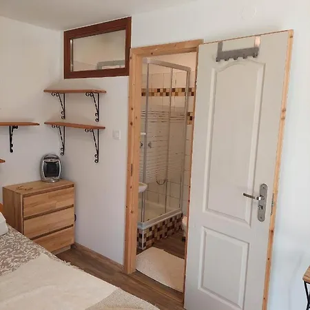 Mare-vara Vendeghaz Guest house *