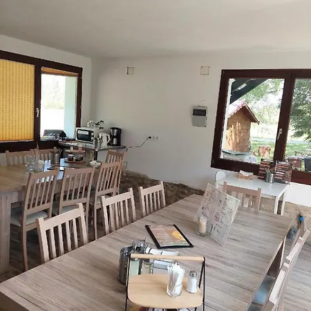Mare-vara Vendeghaz Guest house