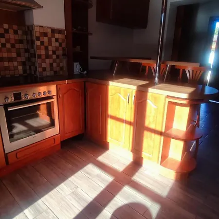 Mare-vara Vendeghaz بيت ضيافة